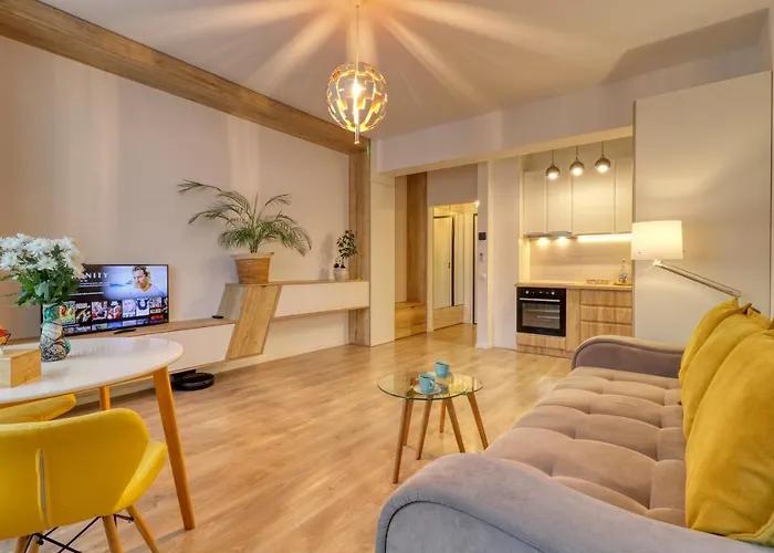 Relaxation Station: Cozy With Smart Features Near Ior Park *