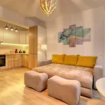 Apartment Relaxation Station - My Charming, Cosy&inviting - Smart Thermostat - Private Parking - Ior Park - Long Term Price Cuts Bukarest