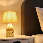 Relaxation Station - My Charming, Cosy&inviting - Smart Thermostat - Private Parking - Ior Park - Long Term Price Cuts