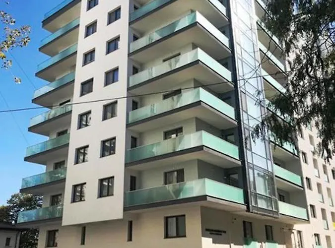 Relaxation Station - My Charming, Cosy&inviting - Smart Thermostat - Private Parking - Ior Park - Long Term Price Cuts 아파트 *