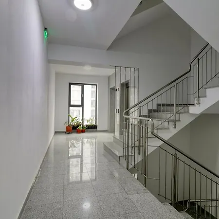 Relaxation Station - My Charming, Cosy&inviting - Smart Thermostat - Private Parking - Ior Park - Long Term Price Cuts