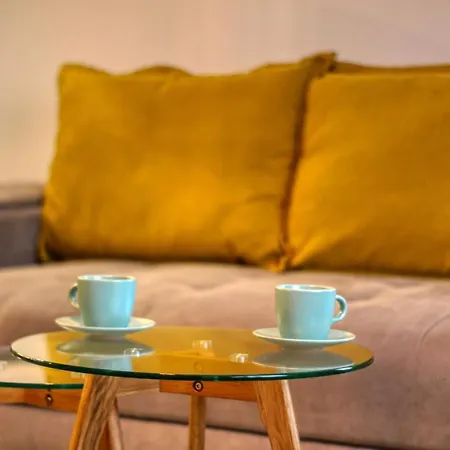 Relaxation Station: Cozy With Smart Features Near Ior Park Apartment Bucharest
