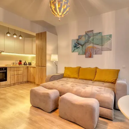 Apartment Relaxation Station: Cozy With Smart Features Near Ior Park Bucharest