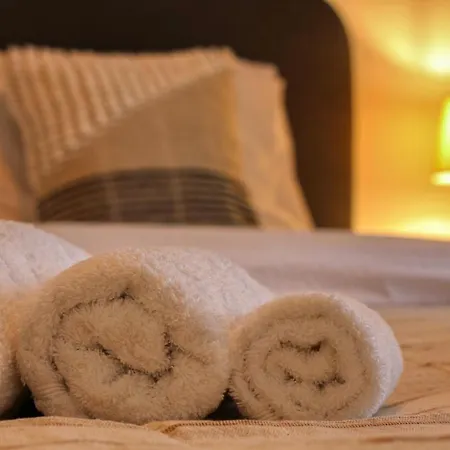 Relaxation Station - My Charming, Cosy&inviting - Smart Thermostat - Private Parking - Ior Park - Long Term Price Cuts