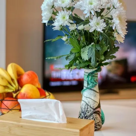 Relaxation Station: Cozy With Smart Features Near Ior Park Apartment