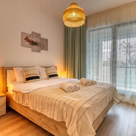 Relaxation Station - My Charming, Cosy&inviting - Smart Thermostat - Private Parking - Ior Park - Long Term Price Cuts