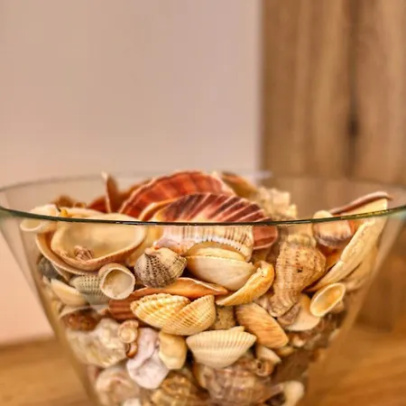 Relaxation Station: Cozy With Smart Features Near Ior Park Bucharest