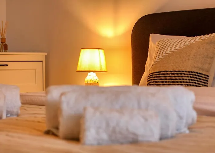 Relaxation Station - My Charming, Cosy&inviting - Smart Thermostat - Private Parking - Ior Park - Long Term Price Cuts Daire
