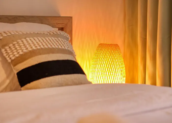 Relaxation Station - My Charming, Cosy&inviting - Smart Thermostat - Private Parking - Ior Park - Long Term Price Cuts 公寓