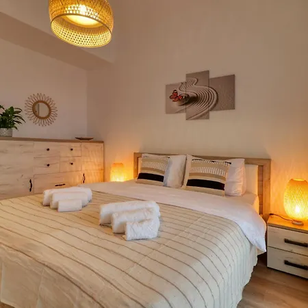 Relaxation Station - My Charming, Cosy&inviting - Smart Thermostat - Private Parking - Ior Park - Long Term Price Cuts *