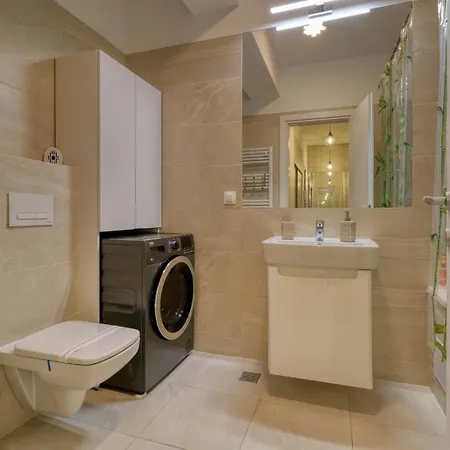 Relaxation Station - My Charming, Cosy&inviting - Smart Thermostat - Private Parking - Ior Park - Long Term Price Cuts Апартаменти