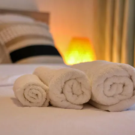 Апартаменты Relaxation Station - My Charming, Cosy&inviting - Smart Thermostat - Private Parking - Ior Park - Long Term Price Cuts *