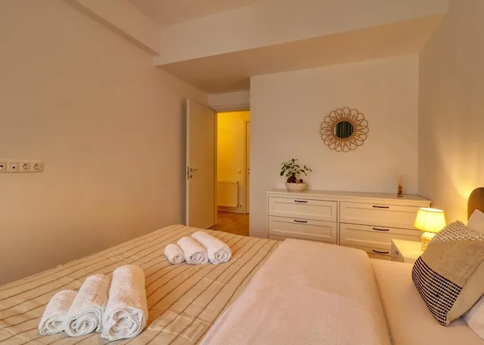 Апартаменти Relaxation Station - My Charming, Cosy&inviting - Smart Thermostat - Private Parking - Ior Park - Long Term Price Cuts